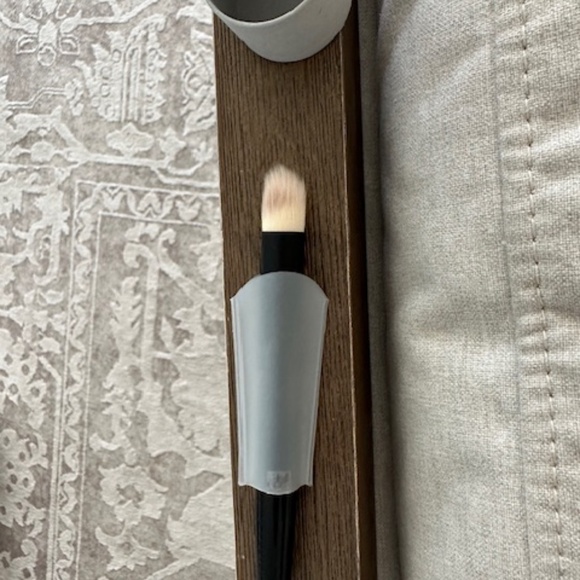 Westman Atelier Eyeshadow II Brush - Picture 4 of 5